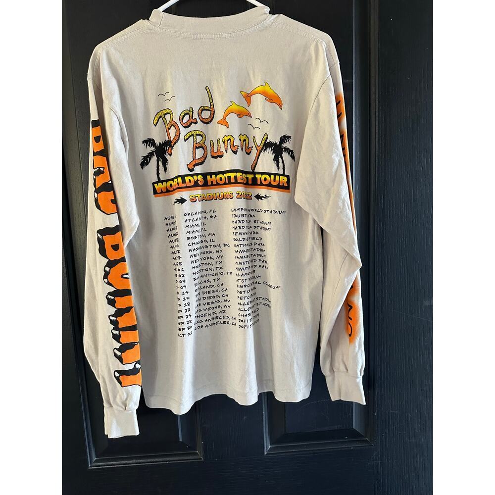 Bad Bunny Official Un Verano Sin Ti Crew Neck Concert Music T-Shirt Size Small